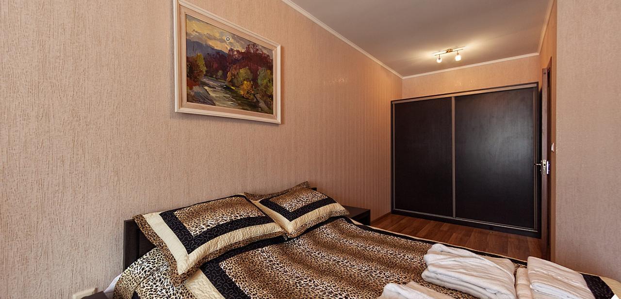 Alpen House Hotel Vyshka Buitenkant foto